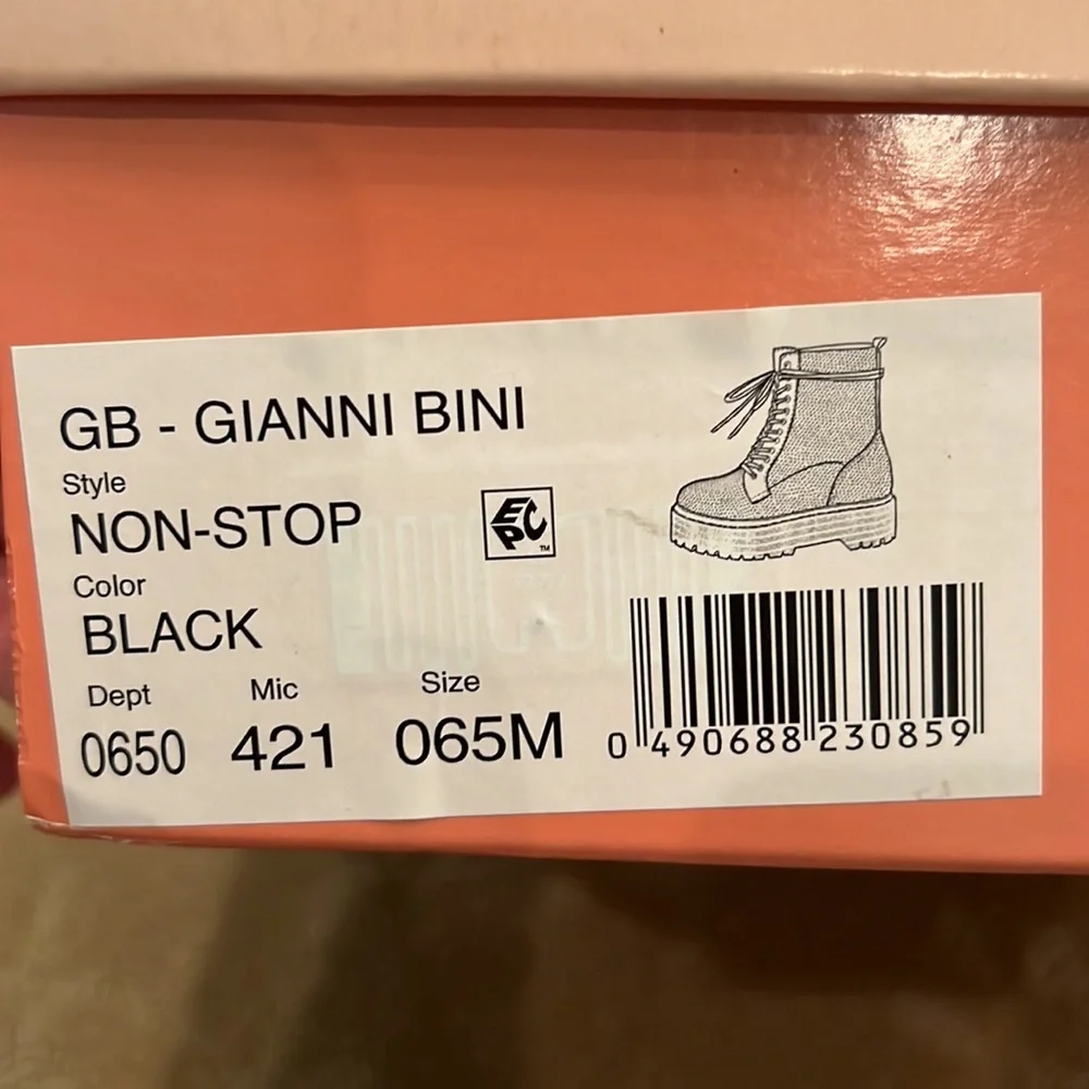 NIB Gianni Bini Non-Stop Studded Chunky Lug Sole
Platform Booties, 6.5 - Picture 5 of 6